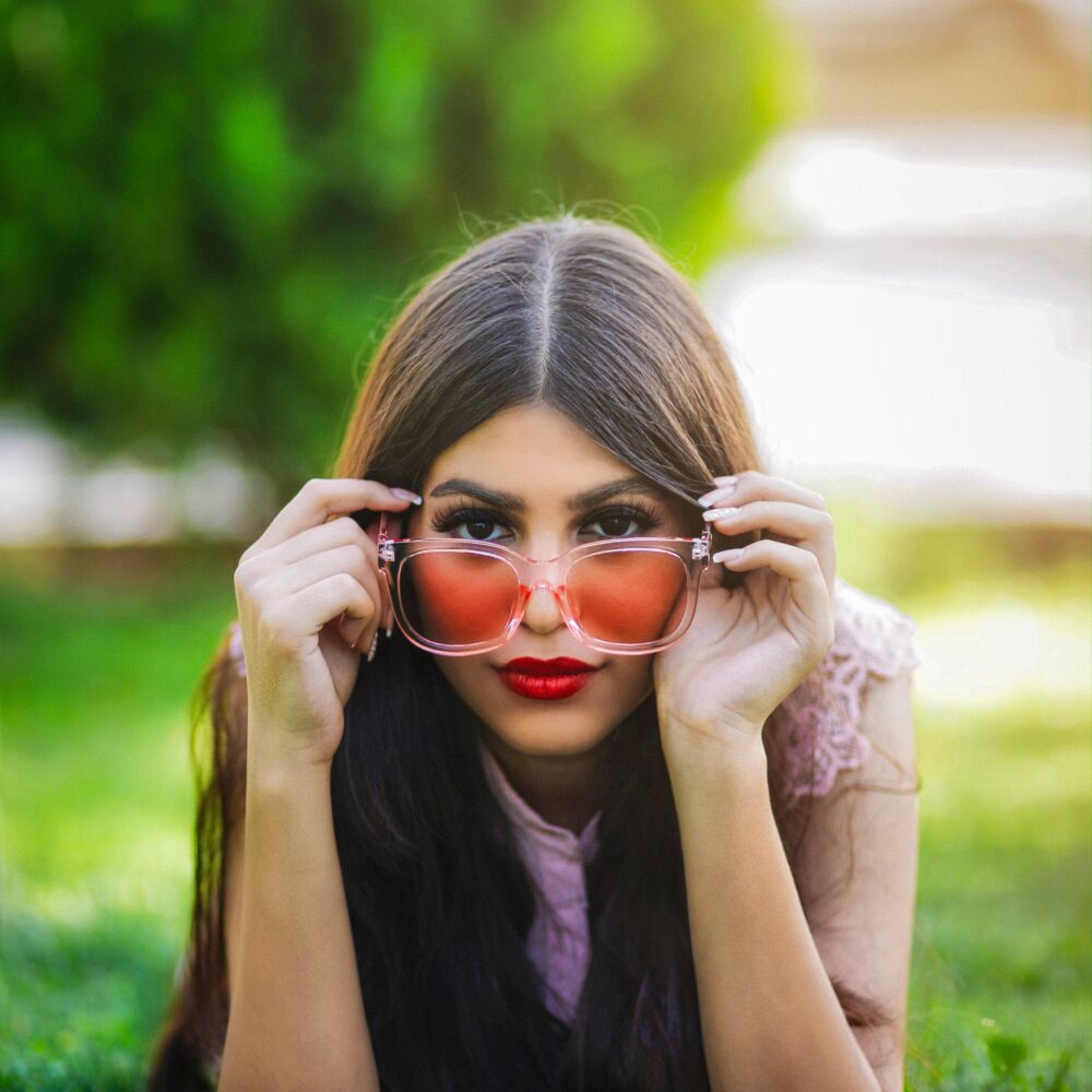 kvinna-som-slingar-haret-ofta